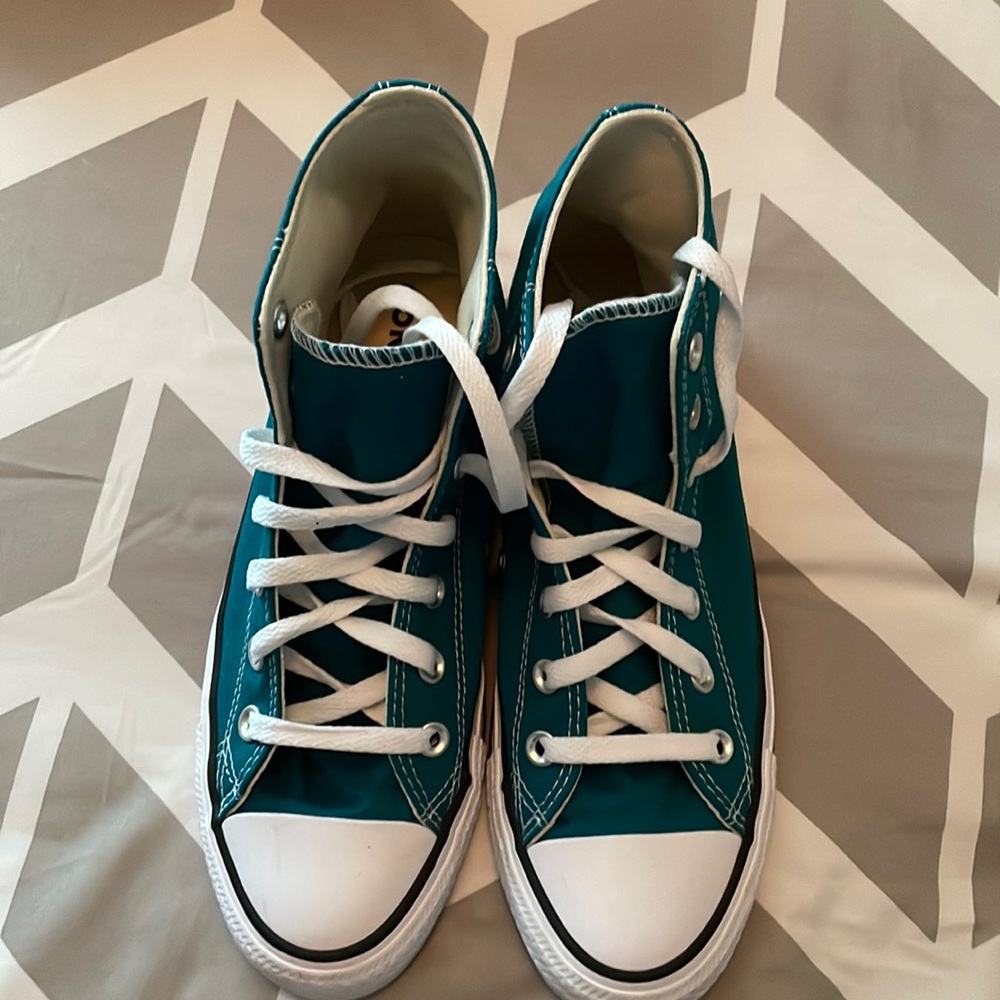Teal converse